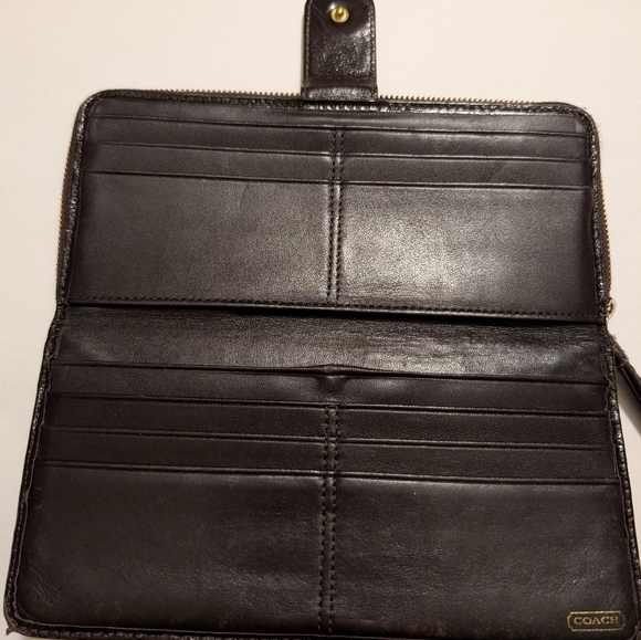 Coach Legacy Signature Wallet Brown Preloved - Picture 2 of 7